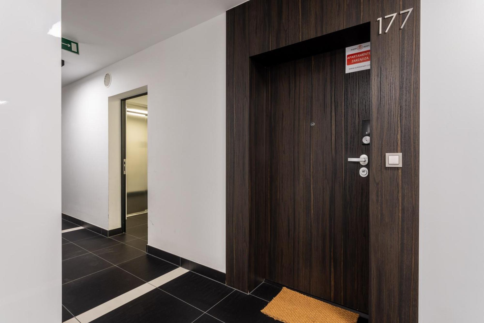Superapart Grzybowska Apt 177 Варшава Екстер'єр фото