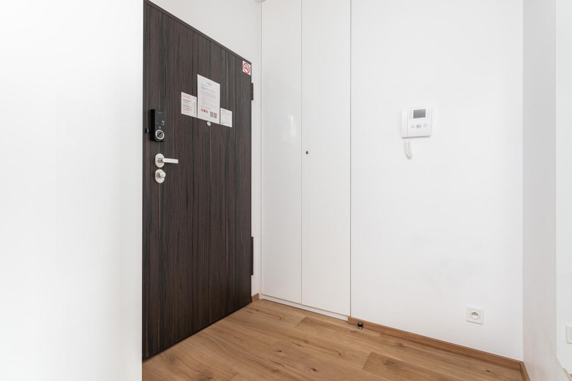 Superapart Grzybowska Apt 177 Варшава Екстер'єр фото